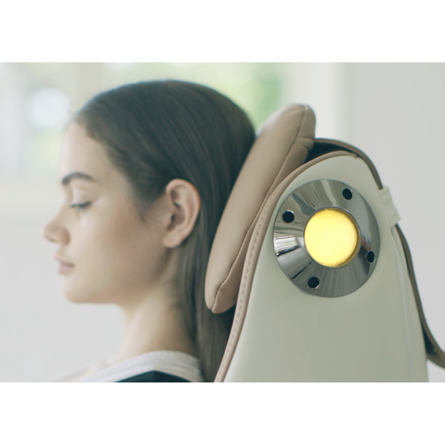 Synca CirC Compact Massage Chair with Kneading and Tapping