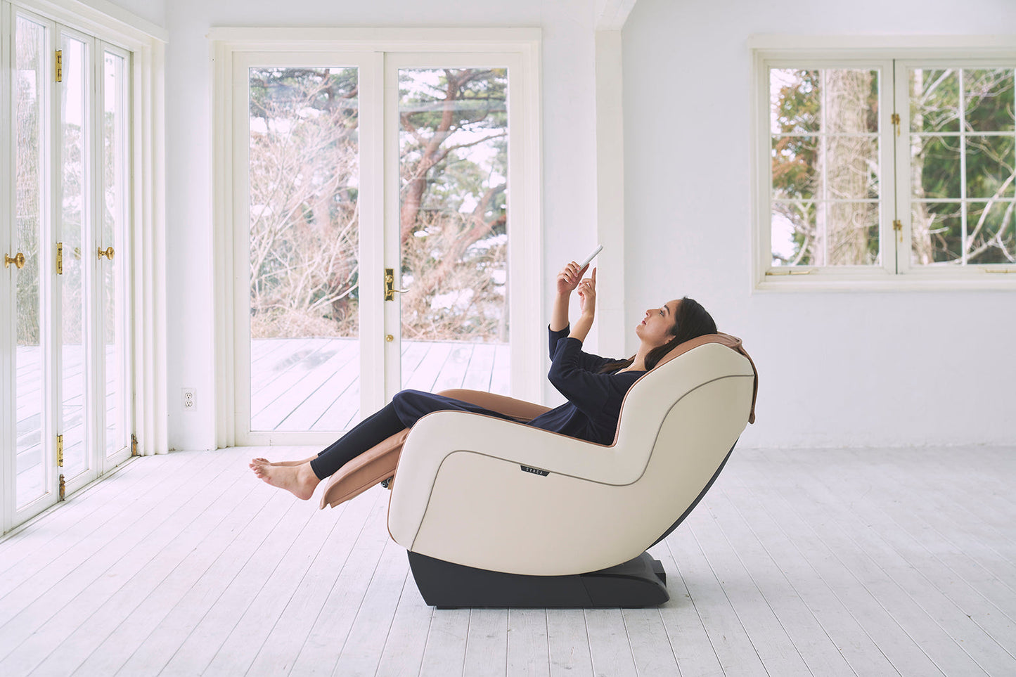 Title: Synca CirC Plus Zero Gravity SL Track Massage Chair